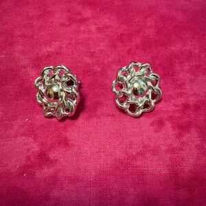 Lisner Clip-On Earrings